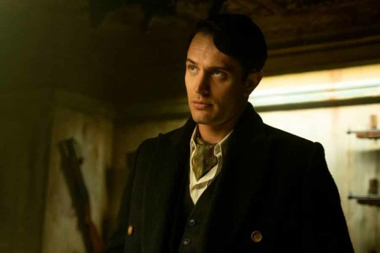 Sinopsis The Continental: From the World of John Wick (2023), Dari Sini Legenda Itu Bermula Colin Woodell, berperan sebagai Winston Scott, tokoh penting di John Wick, dalam The Continental: From the World of John Wick (2023)