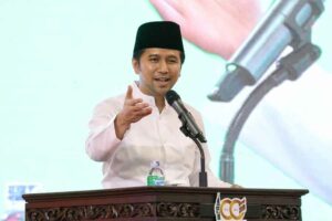 Emil Dardak: 100 Tahun Pondok Gontor jadi Teladan Pendidikan Islam di Indonesia Wakil Gubernur Jawa Timur Emil Elestianto Dardak