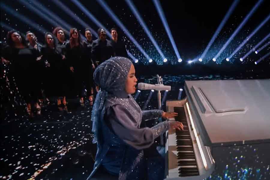 Putri Ariani di America's Got Talent 2023 (foto: Youtube @AGT)