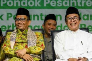 Mahfud MD bersama KH Muqit Arief (foto: Facebook @OfficialMahfudMD)