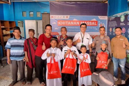 PT Pertamina Hulu Sanga Sanga Berikan Khitanan Masal Gratis di Kutai Kartanegara