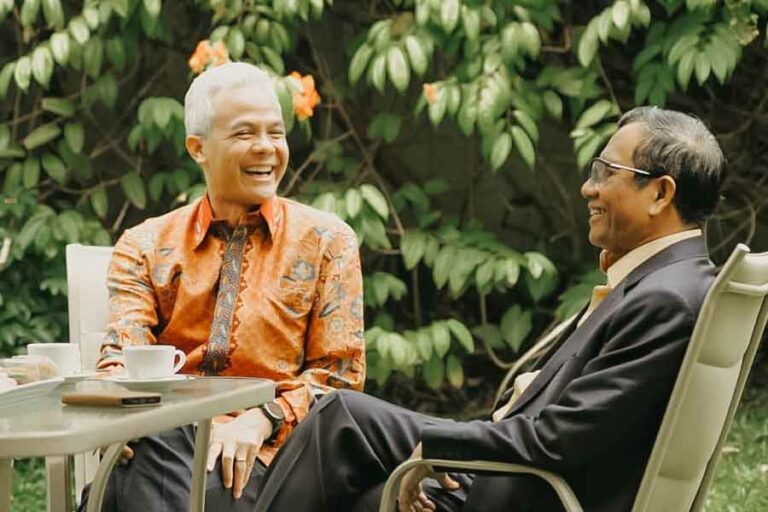 Ganjar dan Mahfud MD Ngopi Bersama, Cocok Jadi Pasangan di Pilpres 2024? Foto yang diupload di akun Instagram @ganjar_pranowo, Minggu (10/9/2023).