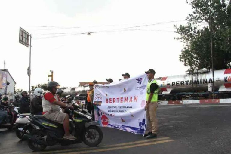 Daop 7 Madiun Catat 45 Kecelakaan Terjadi hingga 16 September 2023 Kampanye keselamatan bagi pengguna jalan oleh PT KAI Daop 7 Madiun (foto: dok beritajatim.com)