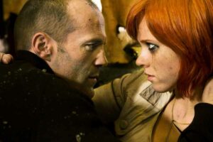 Jason Statham dan Natalya Rudakova dalam salah satu adegan di film Transporter 3 (2008)