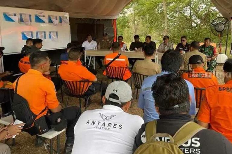 Awak BPDB Jawa Timur saat melakukan koordinasi bersama BPBD Kabupaten Mojokerto, Kota Malang, Kota Batu dan Kabupaten Pasuruan. (foto: dok beritajatim.com)