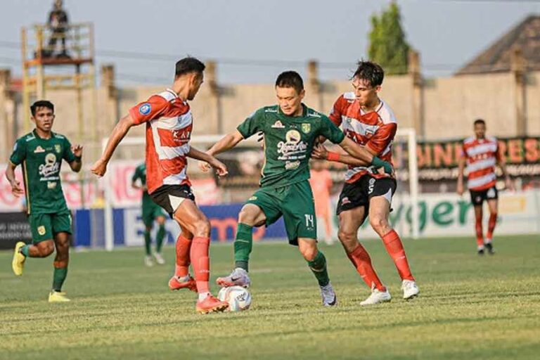 Jadwal BRI Liga 1 2023/2024 Pekan Ke-13, Ada Persebaya vs Arema Persebaya Surabaya saat melawan Madura United (foto: Dok Persebaya)