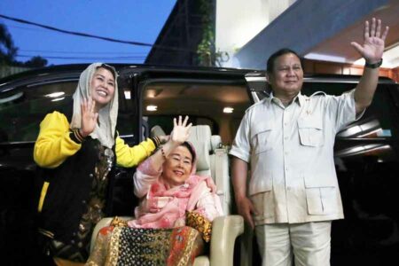 Yenny Ajak Sinta Wahid Berkunjung ke Kediaman Prabowo Kejutan spesial untuk Prabowo, dikunjungi Yenny Wahid bersama sang ibu, Sinta Nuriyah