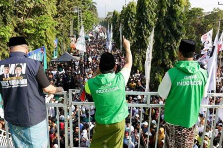 Cak Imin Targetkan Pasangan AMIN Menang di Seluruh Kabupaten dan Kota di Jawa Timur Pasangan Capres dan Cawapres Koalisi Perubahan, Anies Baswedan dan Muhaimin Iskandar (AMIN) di Jember, Jawa Timur (foto: Facebook @dpp.pkb)