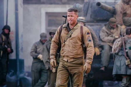 Brad Pitt saat memerankan karakter Don Wardaddy Collier yang keras dan selalu berusaha melindungi anggotanya dalam film Fury (2014)