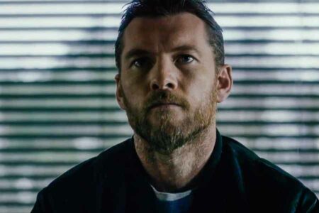 Sam Worthington dalam salah satu adegan di film The Hunter's Prayer (2017)