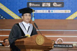 Profesor Dr. Muhammad Nafik Hadi Ryandono, Dosen Fakultas Ekonomi dan Bisnis Universitas Airlangga