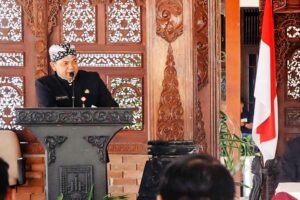 Bupati Semarang: Pungutan Ilegal bisa Sebabkan Kasus Putus Sekolah Sosialisasi Unit Pemberantasan Pungutan (UPP) di depan seratus kepala sekolah menengah pertama di Pendapa Rumah Dinas Bupati Semarang, Ungaran (foto: Dok Humas Pemkab Semarang)