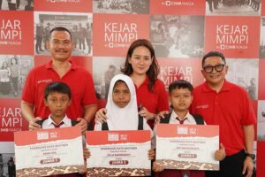 CIMB Niaga Gelar Kejar Mimpi Goes To School di SD Negeri Dukuh Semar I Cirebon