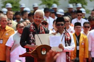 Kemeja putih Mahfud MD telah disiapkan sejak 2019