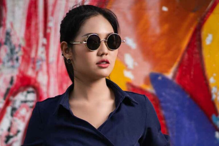 Ilustrasi remaja puteri dengan gaya fashion pilihannya (foto: Napat Saeng, unsplash)