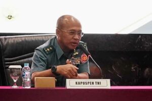 Kapuspen TNI Laksda TNI Julius Widjojono