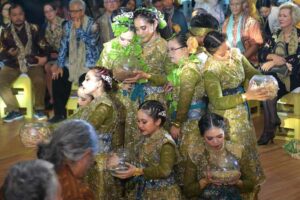 Pekan Kebudayaan Nasional 2023 Resmi Dibuka dengan Tema Merawat Bumi, Merawat Kebudayaan Pembukaan dan peresmian ini sekaligus jadi penanda bahwa PKN 2023 siap menyambut masyarakat di ruang tamu-ruang tamunya.