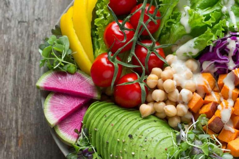 Momen Bulan Kesadaran Kanker Payudara, Blibli Ajak Masyarakat Jaga Gaya Hidup Sehat Ilustrasi makanan sehat (foto: Anna Pelzer, unsplash)