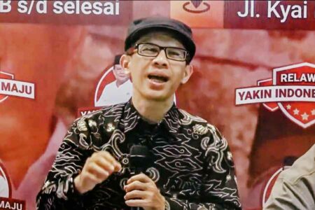 Pengamat Politik: Peluang Yusril Ihza Mahendra Dampingi Prabowo Semakin Terbuka Pengamat Politik Universitas Al-Azhar Indonesia, Ujang Komarudin