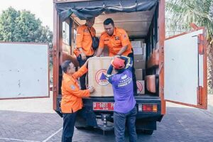 Pengiriman bantuan oleh BPBD Provinsi Jawa Timur menuju Kalimantan Selatan