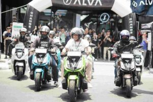 Perkuat Revolusi Kendaraan Listrik Roda Dua, ALVA Experience Center Hadir di Semarang Pelepasan Fun Ride ALVA Rider Community