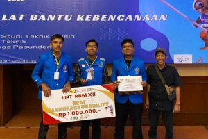 Tim mahasiswa Fakultas Teknik UMSU peraih juara Best Manufacturability pada ajang lomba Nasional Tahunan Rancang Bangun Mesin (LNT-RBM) XII – 2023.