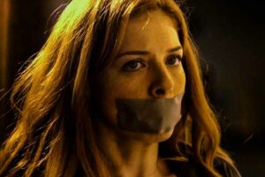 Rachelle Lefevre dalam salah satu adegan di film Reclaim (2014)
