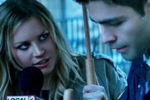 Tara Holt dan Adrien Grenier dalam film Marauders (2016)