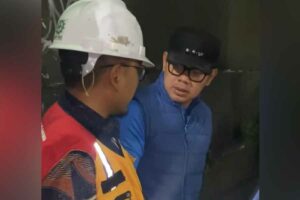 Wali Kota Bima Arya saat meninjau lokasi dan melakukan koordinasi dengan petugas