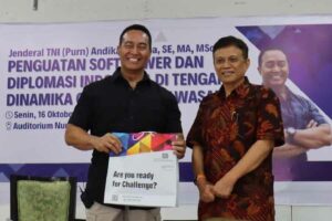 Andika Perkasa, Panglima TNI periode 2021-2022, usai memberikan kuliah umum di Universitas Paramadina, Jakarta