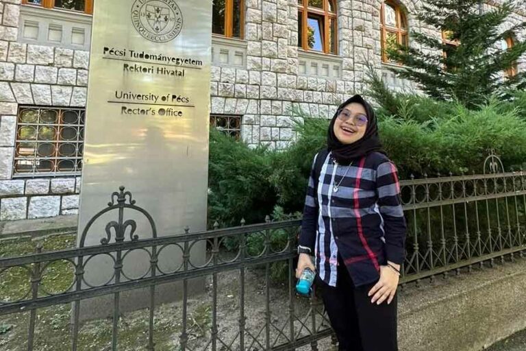 Mahasiswa Program Fast Track Ilmu Hukum, Fakultas Hukum, Universitas Airlangga, Diqa Qothrunnadaa Amanda Nur Sella