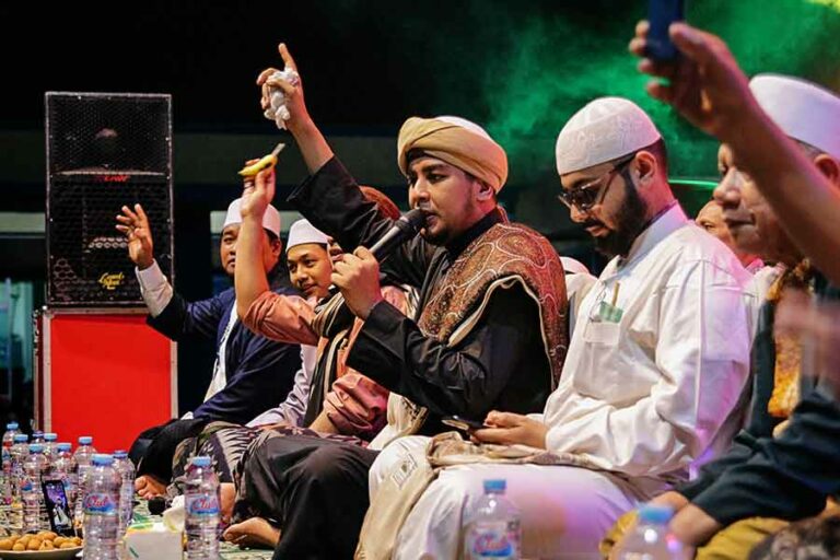 Gelaran Masjid A. Aziz Stikosa AWS Bersholawat