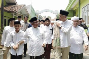 Ganjar Pranowo di Ponpes Al Muhajirin Purwakarta