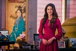 Disha Patani dalam salah satu adegan di film Kung Fu Yoga (2017)