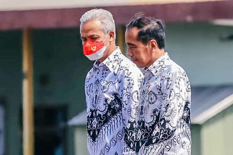 Ganjar Pranowo bersama Presiden Jokowi dalam sebuah kesempatan