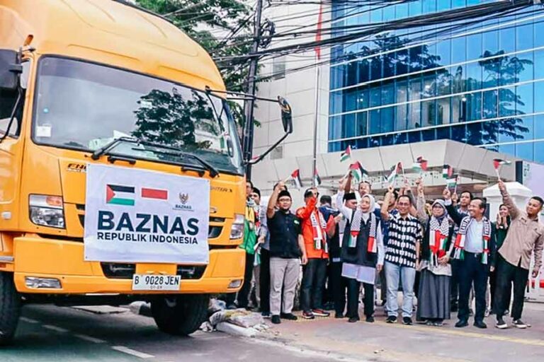 Pemberangkatan bantuan kemanusiaan untuk Palestina (foto: Dok Baznas)