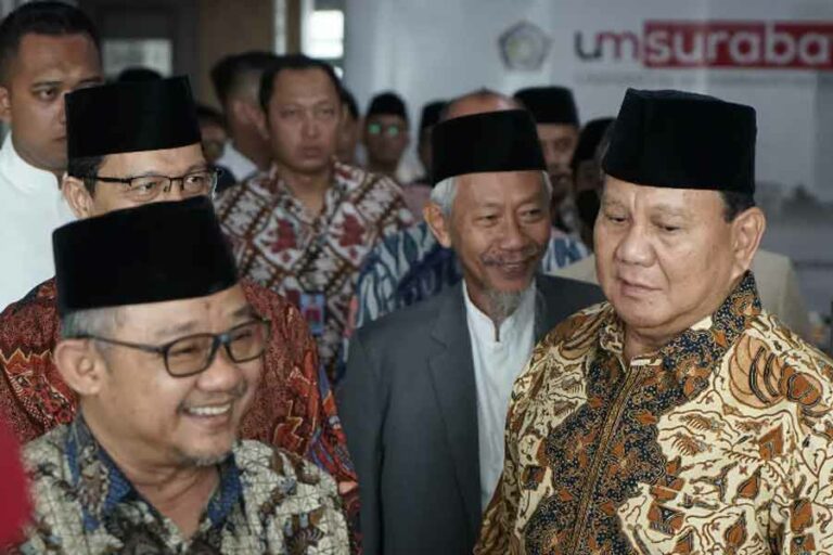 Hadiri Dialog di Universitas Muhammadiyah Surabaya, Prabowo Dinilai Logis dan Realistis Prabowo Subianto saat menghadiri Dialog Terbuka Bersama Calon Pemimpin Bangsa di Universitas Muhammadiyah Surabaya (foto: Dok Humas UM Surabaya)