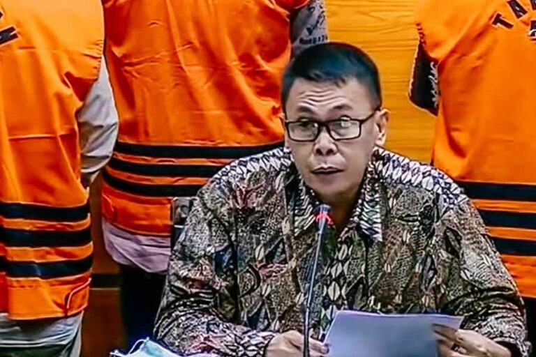Nawawi Pomolango, Ketua KPK sementara