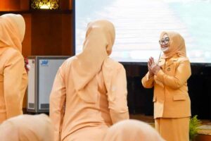 Isye Adhy Karyono, Ketua Dharma Wanita Persatuan (DWP) Provinsi Jatim