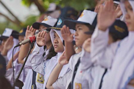 Perkuat Skill Bahasa Asing, Pemkot Surabaya Ajak Siswa Surabaya ber-Bahasa Inggris tiap Jumat Pelajar di Kota Surabaya