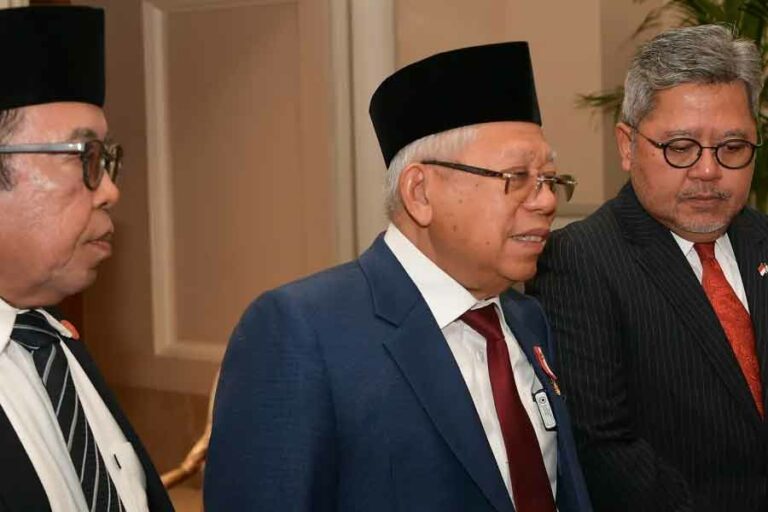 Wakil Presiden Ma’ruf Amin Ingatkan Pentingnya Penguatan Marwah KPK dan MK Wakil Presiden Ma'ruf Amin (foto: BPMI Setwapres)