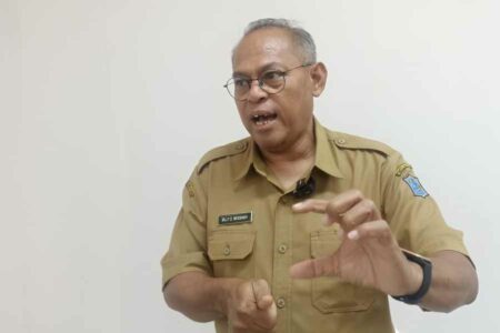 RSUD Dr. Soewandhie Terapkan Fingerprint pada Pendaftaran BPJS untuk Perbaiki Skema Antrean Pasien Direktur Utama RSUD Dr. Soewandhie, dr. Billy Daniel Messakh