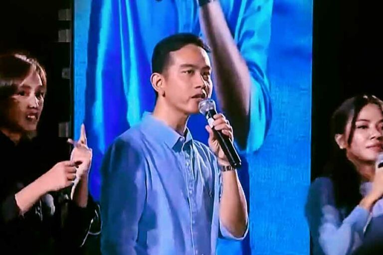 Gibran Rakabuming Raka saat menghadiri Konsolidasi Partai Koalisi Indonesia Maju Sulsel di Makassar