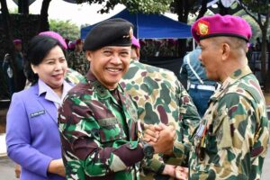 Irjen TNI Suhartono Hadiri Upacara Militer Peringatan HUT ke-78 Korps Marinir TNI AL