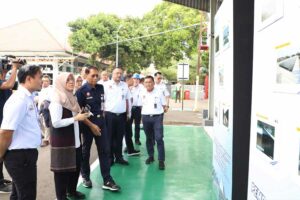 Peresmian penggunaan PLTS di 40 stasiun dan 2 balai yasa di Balai Yasa Manggarai, Jakarta Selatan