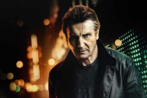 Liam Neeson dalam Blacklight (2022)