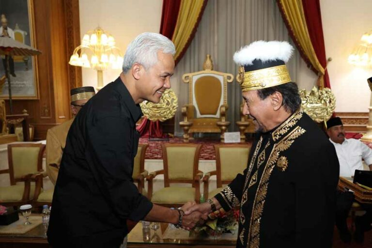 Silaturahmi di Kutai Kartanegara, Ganjar Pranowo Janjikan Alokasi Anggaran untuk Kesultanan dan Kerajaan