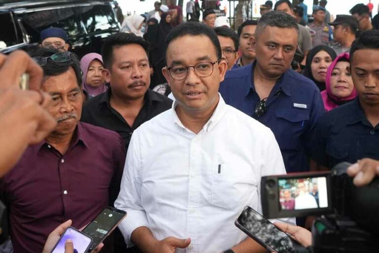 Kampanye Akbar di Cikarang, Anies Baswedan Janjikan Peningkatan Lapangan Kerja Anies Baswedan