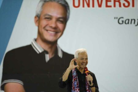 Ganjar Pranowo Usul Nusakambangan jadi Penjara Khusus Koruptor Ganjar Pranowo