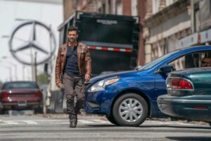 Sinopsis Boss Level (2020), Film Aksi Komedi Bertabur Bintang yang Wajib Ditonton Frank Grillo dalam sebuah adegan di film Boss Level (2020)
